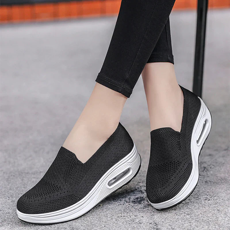 Lucia - Streamlined Comfort Sneakers