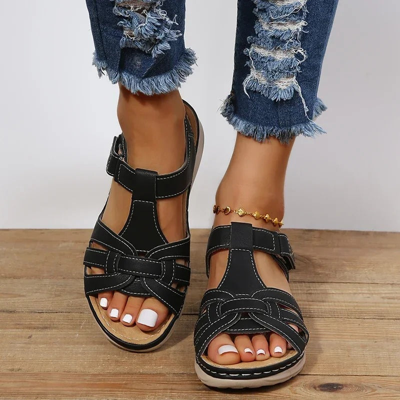 Ava – Strappy Sandals with Cushioned Sole