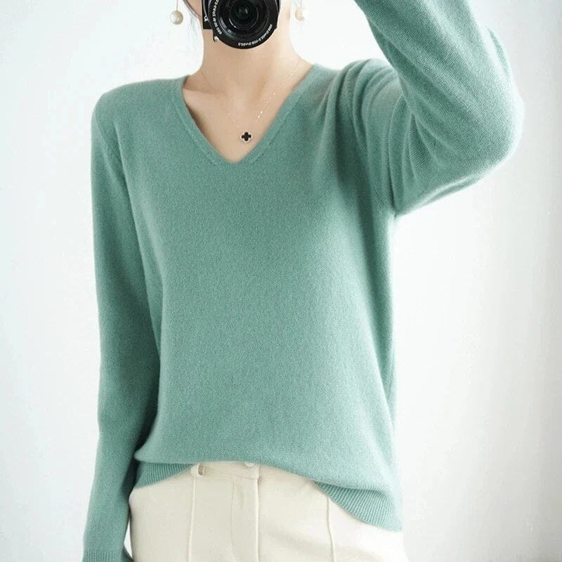 Emilia - Classic Cotton V-Neck Sweater for Winter